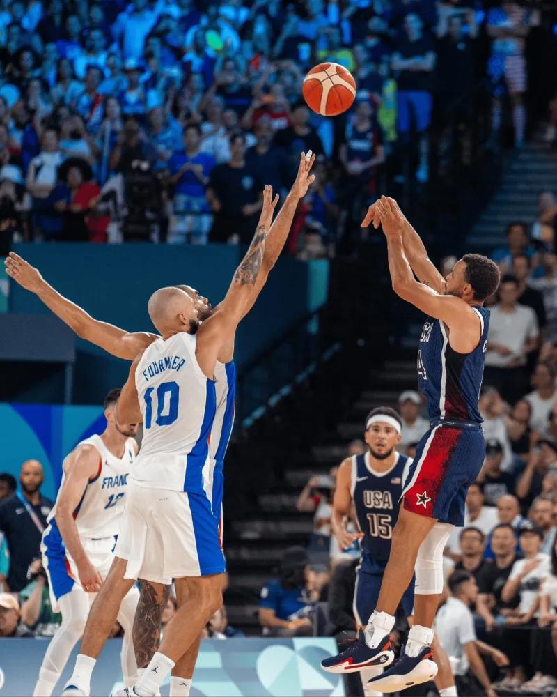 足彩比分直播-戈贝尔谈奥运输球：看库里爆发很沮丧，但他的伟大只能脱帽致敬