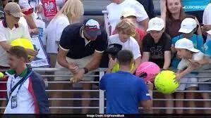 波兰百万富翁，美网观赛当众抢小孩帽子，还扬言：手慢无？