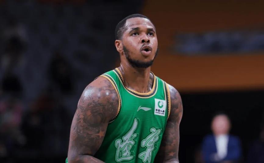 足球比分直播-0分!辽篮新援持续低迷 球迷直言跟图雷一样 杨鸣还要忍多久