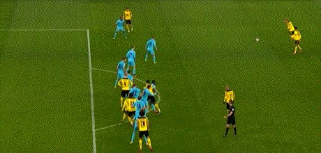 1639602952953001427.gif 足彩比分直播-【德甲】哈兰德双响破纪录 布兰特2助攻 多特3比0胜